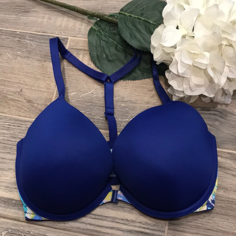 PINK Victoria’s Secret bra